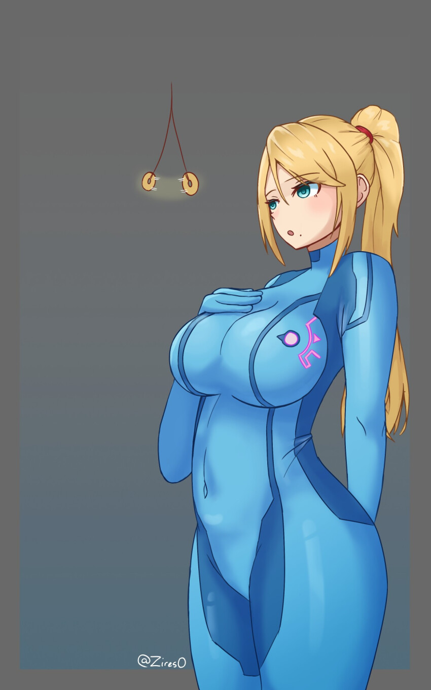 blonde_hair blue_eyes bodysuit clothed expressionless female_only femsub gradient_background grey_background large_breasts long_hair metroid_(series) mole nintendo open_mouth pendulum ponytail samus_aran simple_background solo standing standing_at_attention tagme zero_suit zires