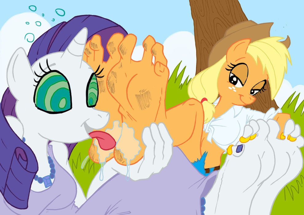 applejack barefoot cowgirl dirty_feet feet femdom femsub foot_focus foot_licking foot_worship furry huge_feet hypnotic_eyes jinkslizard kaa_eyes licking my_little_pony rarity