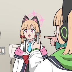 blue_archive empty_eyes expressionless femdom femsub meme men_in_black midori_(blue_archive) momoi_(blue_archive) neuralizer open_mouth standing standing_at_attention washin