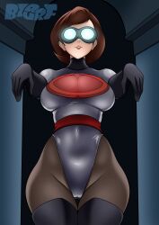 bzurrrf clothed disney elastigirl femsub goggles helen_parr hypnotic_accessory large_ass large_breasts milf tagme the_incredibles tight_clothing zombie_walk