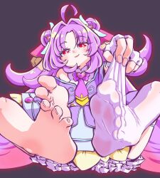  ahoge barefoot corruption cure_answer dradorachan feet female_only femsub fingerless_gloves foot_focus gloves hair_buns heart long_hair looking_at_viewer magical_girl precure purple_hair red_eyes sitting smile socks star_detective_pretty_cure thighhighs 