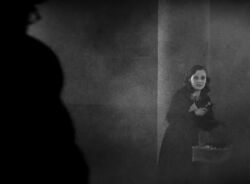 animated dracula dracula_(1931) femsub greyscale hypnotic_eyes maledom real screencast tagme universal_monsters vampire video